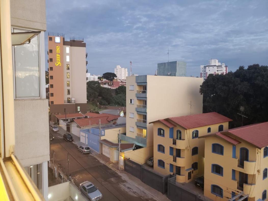 Spot Residence Sao Carlos 700M Da Usp Buitenkant foto